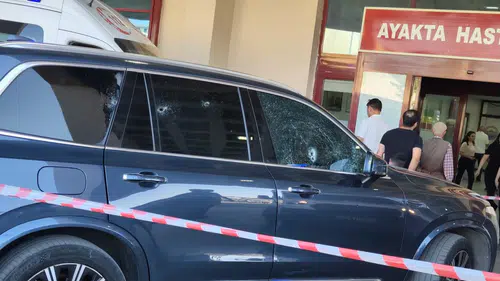 Diyarbakır Yenişehir'de seyir halindeki cipe silahlı saldırı: 2 kişi yaralandı