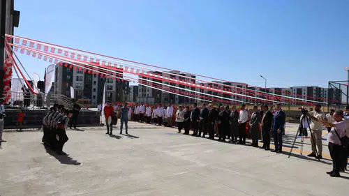 Diyarbakır Bağlar'da İlköğretim Haftası coşkusu: Yeni eğitim yılına merhaba