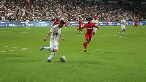Amedspor Diyarbakır'da Başakşehir'i gol yağmuruna tuttu: Tarihi 5-0'lık zafer