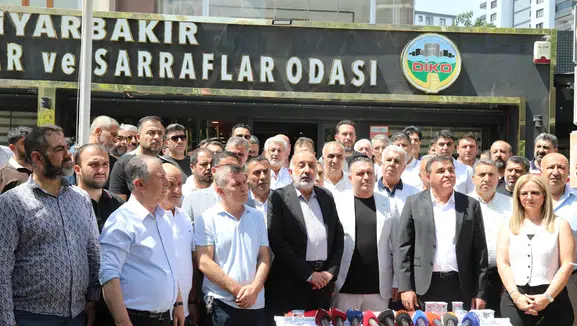Kuyumcuya saldırıya Diyarbakır'dan ortak tepki: Çetelere ödün verilmeyecek