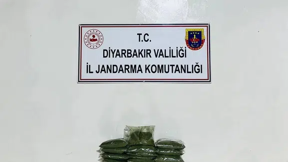 Diyarbakır genelinde narkotik operasyonu 17 ayrı baskında 18 kişi gözaltına alındı