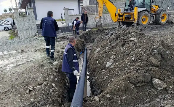 Diyarbakır'da altyapı seferberliği: 63 pompa arızası, 394 tıkanıklık ihbarı çözümlendi