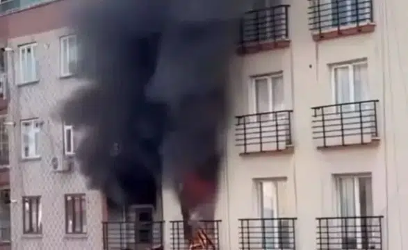 Diyarbakır'da 5. katta çıkan yangın paniğe neden oldu: 1 kişinin durumu ağır