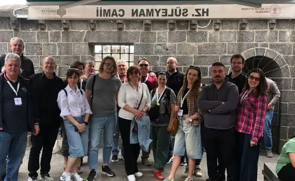 Ukraynalı tiyatro oyuncularına Diyarbakır turu: Kültürel dokuyu keşfettiler