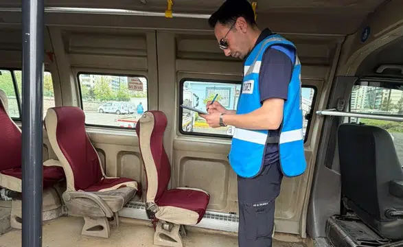 Diyarbakır'da Zabıta'dan minibüs operasyonu: Trafikten men edildi