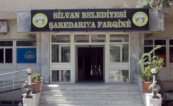 Diyarbakır'da ilçe belediyesi ses yükseltti: Okullar şiddetin merkezi olmamalı