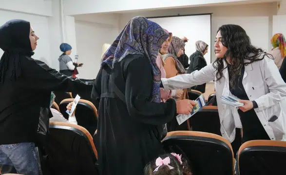 Diyarbakır'da kadınlara Kürtçe kanser semineri: Erken teşhis hayat kurtarır