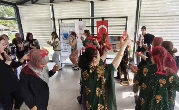 Diyarbakır'da 'Kalptan Kalbe Kültürler Buluşması' engelleri ortadan kaldırdı