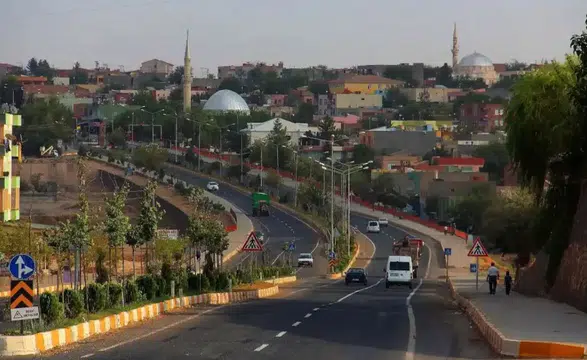 Diyarbakır Çınar'da 3 okulun onarımı için ihaleye çıkılıyor: Tarih belli oldu