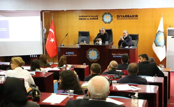 Diyarbakır Büyükşehir Belediyesi'nde çalışan sağlığı ve iş güvenliği masaya yatırıldı