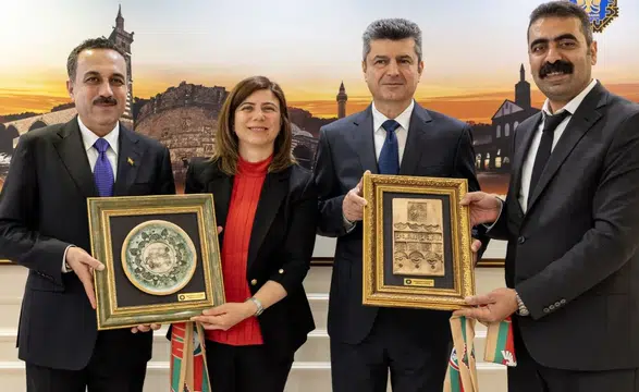 Erbil ve Duhok Valileri Diyarbakır'da Eşbaşkanlarla buluştu