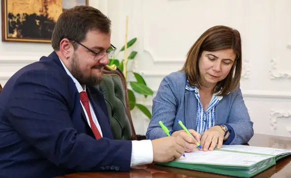Diyarbakır'da gençler belediye politikalarında söz sahibi olacak: İmzalar atıldı