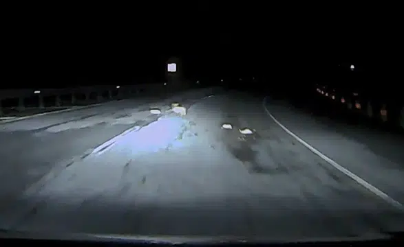 Diyarbakır Bitlis karayolunda trafiği tehlikeye düşüren ihmal