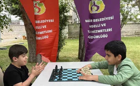 Diyarbakır'da otistik öğrencilere özel satranç kursu: Odaklanma ve strateji gelişecek
