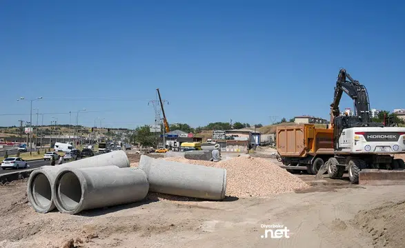 Diyarbakır'da yıllardır beklenen yağmur suyu hattı tamamlanıyor
