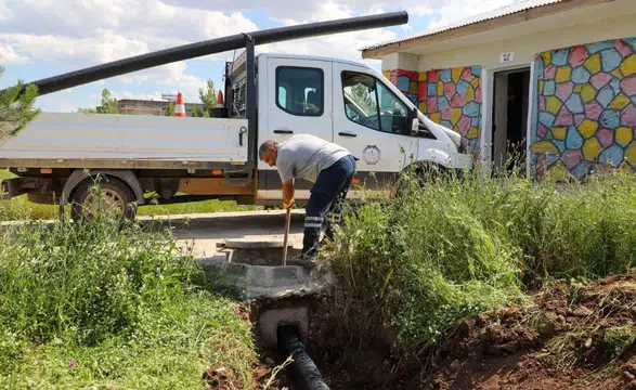 Diyarbakır'da DİSKİ iki ilçeye el attı: Yüzlerce kişinin sıkıntısı giderildi