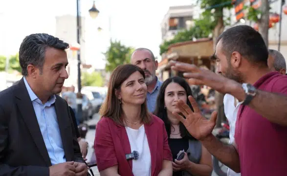 Diyarbakır Sur'da esnafın en önemli iki ihtiyacı belli oldu: Eşbaşkanlara ilettiler