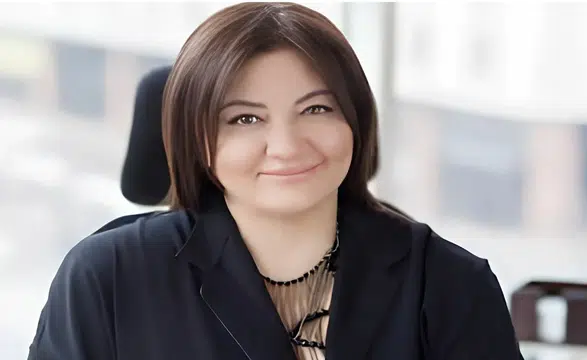 Amedspor yönetimine Kazakistan'dan sürpriz isim: Ödüllü bankacı Narin Nadirova listede
