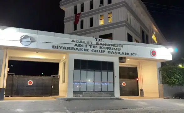 Diyarbakır Yenişehir'de Dicle Nehri acı haberle sarsıldı 10 yaşındaki çocuk yaşamını