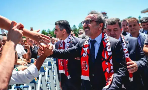 Hamdi Ulukaya'dan sponsorluk açıklaması: Amedspor cephesinden karşılık gecikmedi