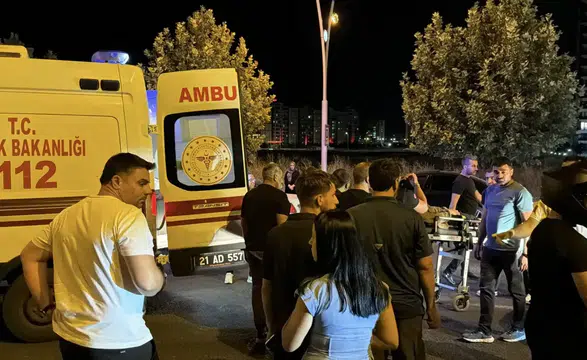 Kayapınar Necmettin Erbakan Bulvarı’nda bisikletli kazası 1 kadın yaralandı