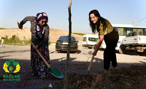 Diyarbakır'da belediyenin çalışmasına vatandaş da katıldı: Rekor sürede bitti