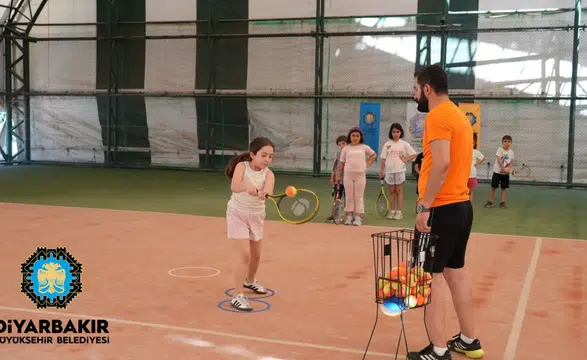 Diyarbakır'ın parlayan yıldızı tenis oldu: Ücretsiz kurslar devasa ilgiyle karşılandı