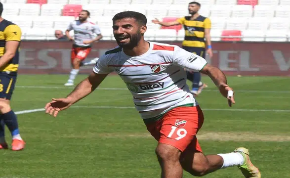 Amedspor formasıyla şampiyonluk yaşayan isim herkesi şaşırttı: 3. Lig'e gidiyor