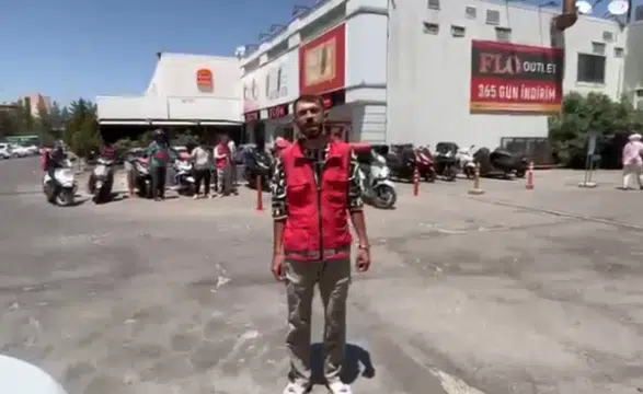 Diyarbakır'da kuryeler iş bıraktı: Sebebini düzenledikleri eylemde açıkladılar