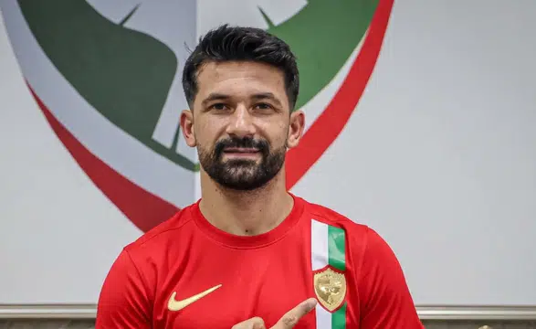 Amedspor'da şok ayrılık: Başarılı oyuncu yeni takımına imza attı