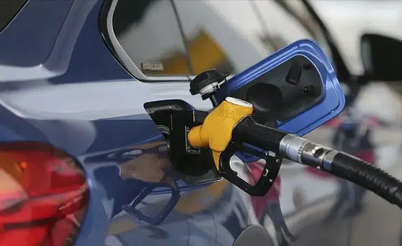 Gece yarısı çifte zam tabelaya yansıdı: İşte Diyarbakır'da motorin, benzin ve LPG fiyatları