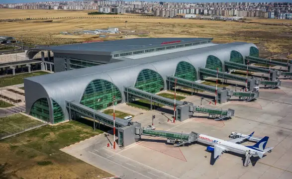 Diyarbakır Havalimanı'nda heyecan veren değişiklik: Bakan açıkladı, statüsü yükseldi