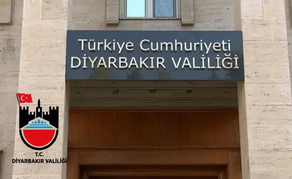 Diyarbakır Valiliği duyurdu: Trabzonspor taraftar otobüsüne taşlı saldırı