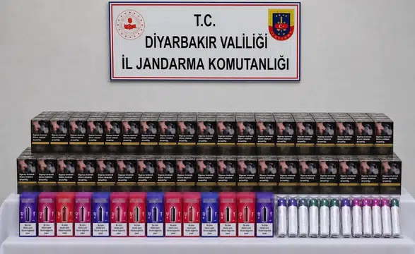 Diyarbakır jandarmasından kaçakçılık operasyonu: Binlerce paket sigara ele geçirildi
