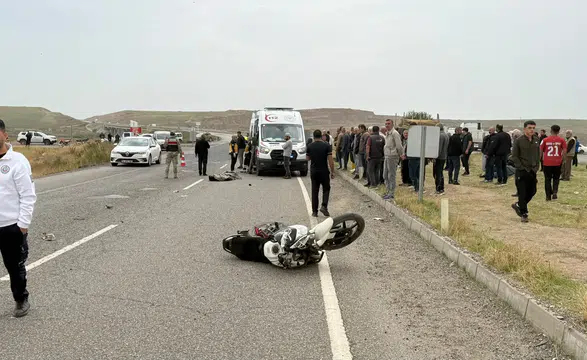 Diyarbakır Bismil'de acı kaza: Minibüsle çarpışan 14 yaşındaki Enes hayatını kaybetti