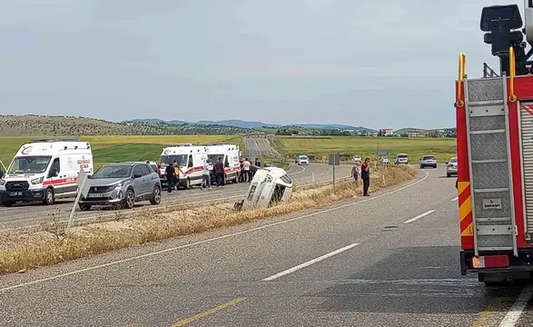 Kocaköy'de trafik kazası Takla atan otomobildeki 4 kişi hastaneye kaldırıldı