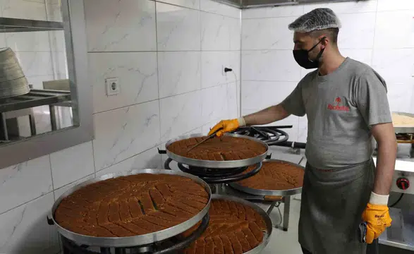 Diyarbakır'da bayram bereketi Tescilli lezzetlere yetişmek için vardiyalar üçlendi