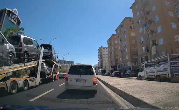 Diyarbakır-Şanlıurfa yolunda dikkatsiz sollama faciaya davetiye çıkardı