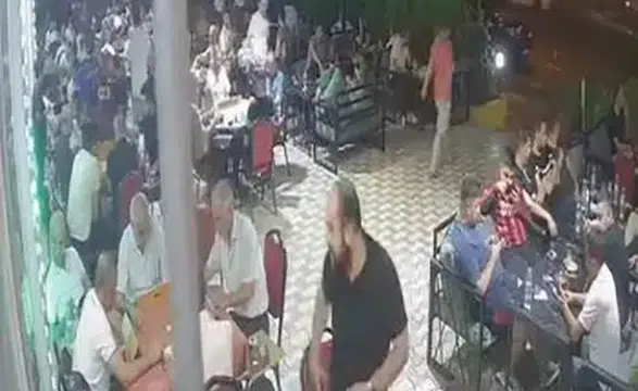 Kayapınar’da yayaya çarpma anı kamerada Diyarbakır’daki kaza saniye saniye kaydedildi