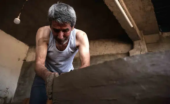 Diyarbakır'ın asırlık tandır geleneği El işçiliğiyle üretilen tandırlar 18 yıl dayanıyor
