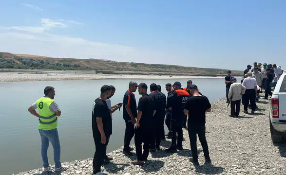 Silvan'da Malabadi Çayı'nda serinlemek isteyen 32 yaşındaki şahıs sulara gömüldü