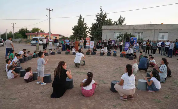 Diyarbakır'ın kırsal mahallelerinde sanat rüzgarı 1700 çocuk müzikle tanıştı