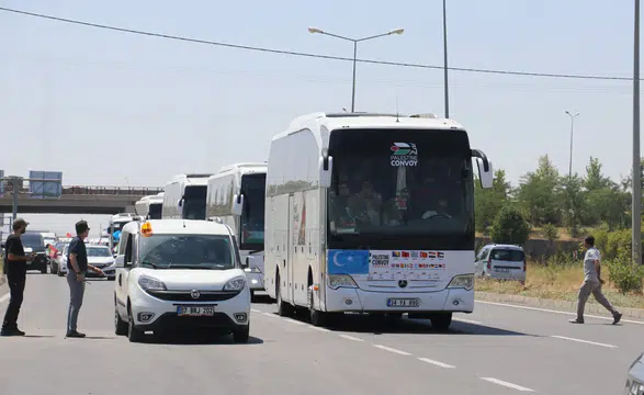 Avrupa'dan Filistin'e Uzanan Dayanışma Köprüsü Konvoy Diyarbakır'da Karşılandı
