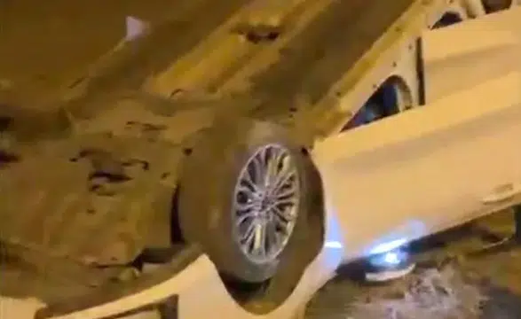 Sur'da kontrolden çıkan otomobil takla attı: Sürücü hastaneye kaldırıldı