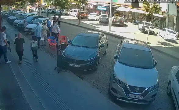 Diyarbakır Valisi Zorluoğlu'ndan deprem açıklaması: Kent genelinde olumsuzluk yok