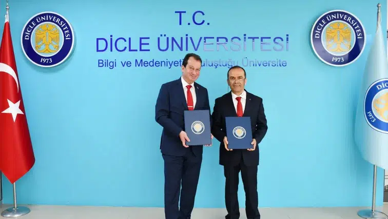 Türkiye Dicle Üniversitesi'ni konuşuyor: Rektör Eronat petrol rezervini anlattı