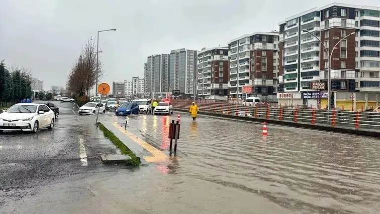 Meteoroloji'den Diyarbakır'a kuvvetli yağmur uyarısı: Çamur yağabilir