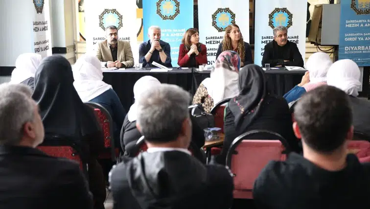 Diyarbakır'da Eşbaşkanlar vatandaşla buluştu: Sorunları yerinde dinlediler