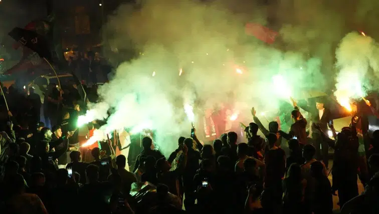 Amedspor taraftarından tesislere çıkarma: Büyük moral verdiler