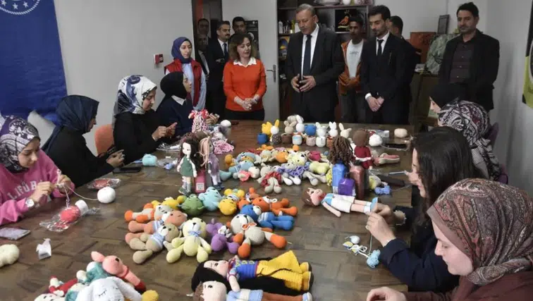 Öğrencilerin el emeğiyle ördüğü bebekler Diyarbakır'da hasta çocuklara bayram ettirecek
